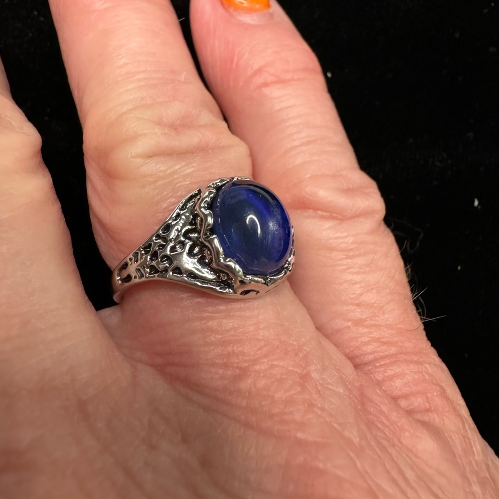 Vintage Mood Ring - Picture 2 of 4